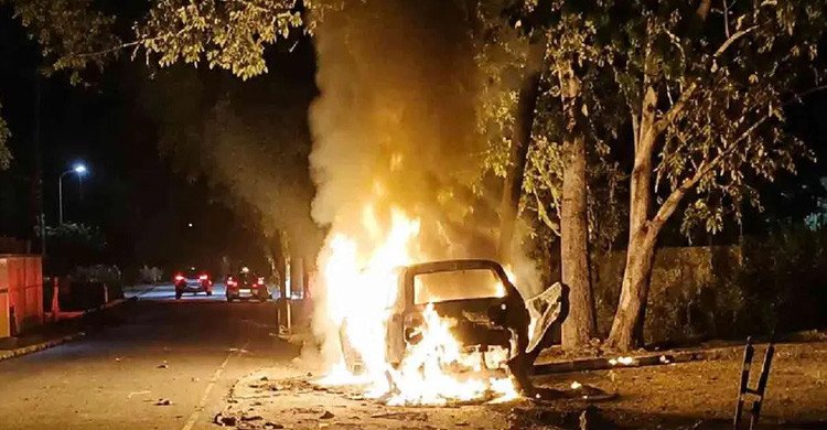 ভারতে বিজেপি নেতাসহ তিনজনকে জ্যান্ত পুড়িয়ে হত্যা